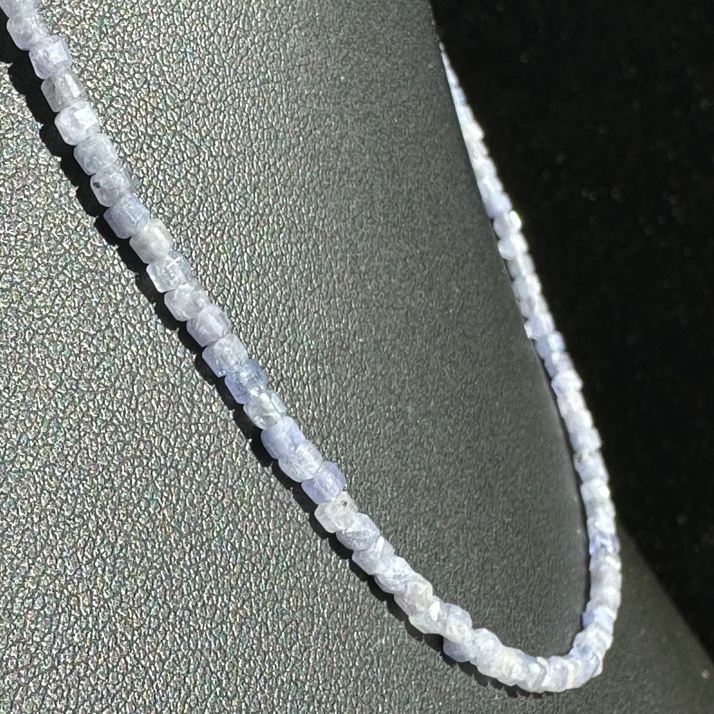 Single Choker: Tanzanite