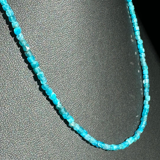 Single Choker: Apatite